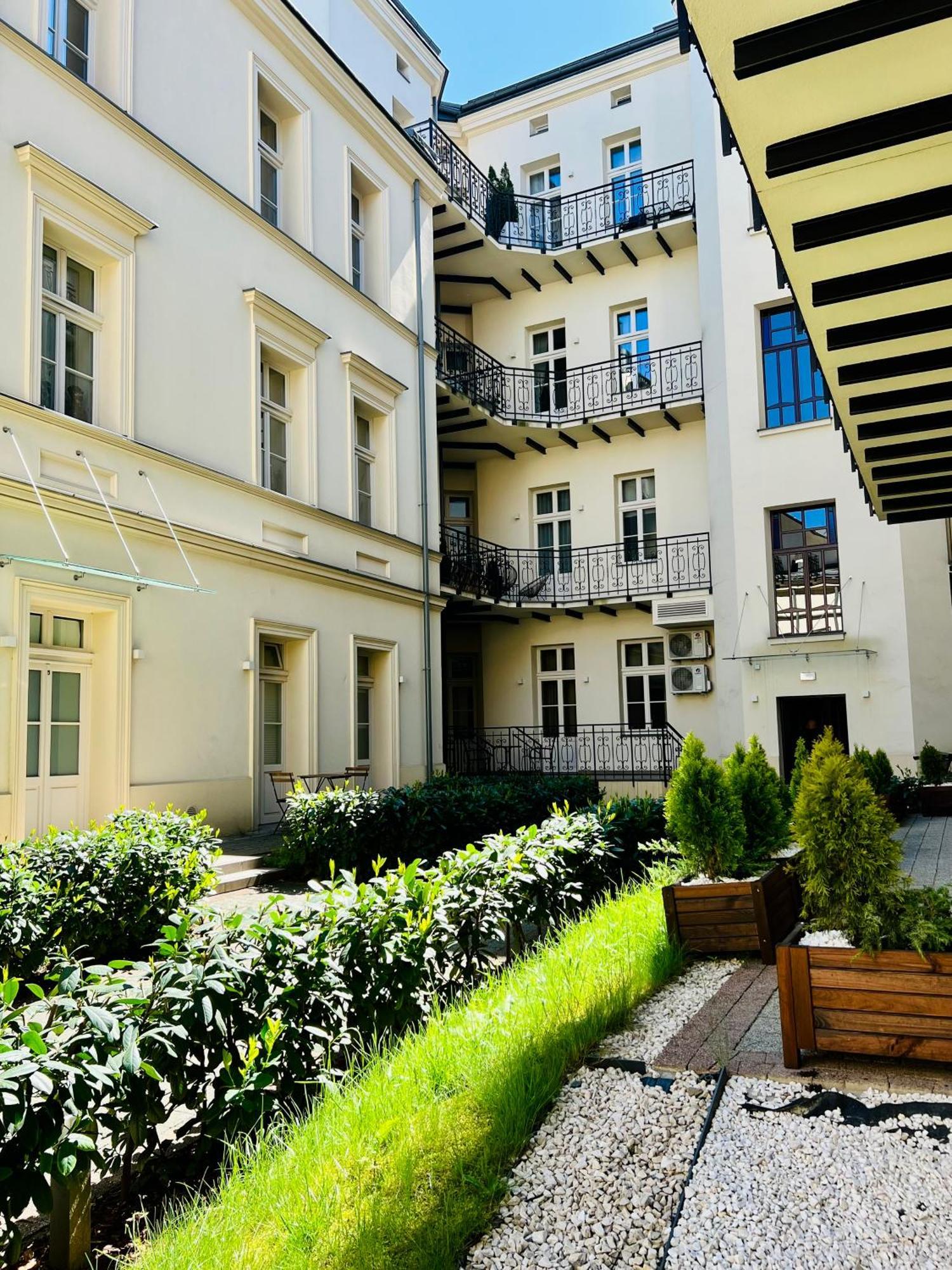 Atrium - Old Town Luxury - By Upstairs Appartamento *