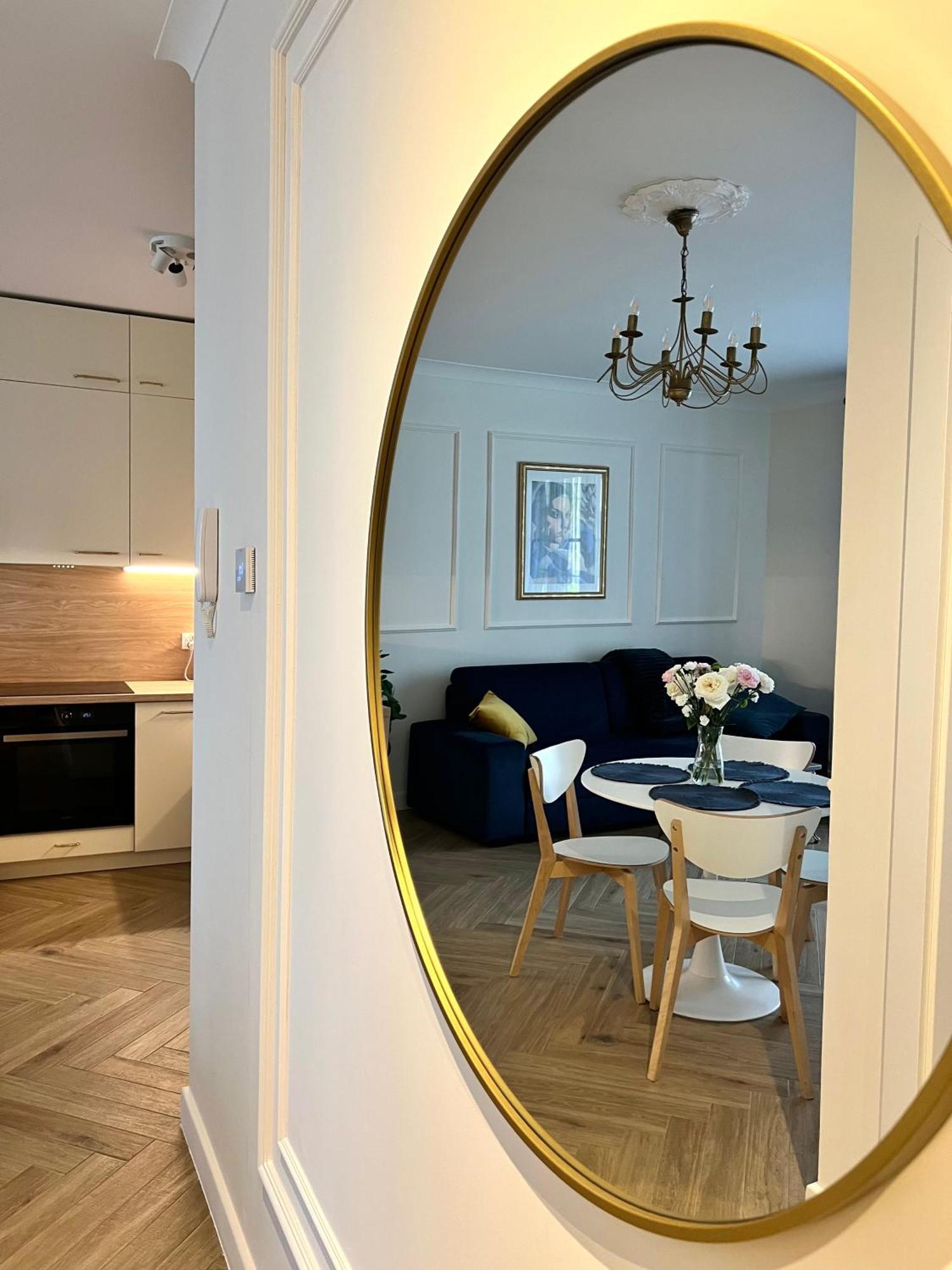 Atrium - Old Town Luxury - By Upstairs Appartamento